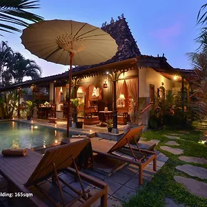  Villa Syailendra